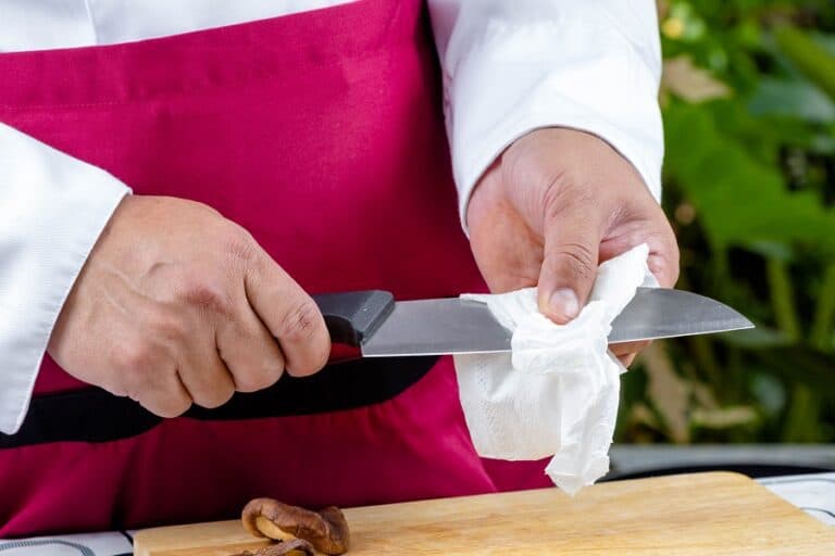 Clean a Knife